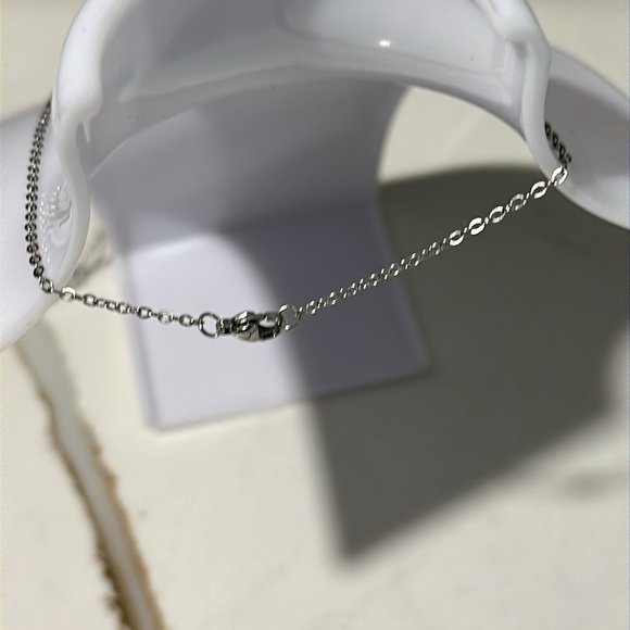 NWT Pendant Necklace Female Jewelry Leaf Fashion Stainless Steel Necklace - Picture 5 of 6